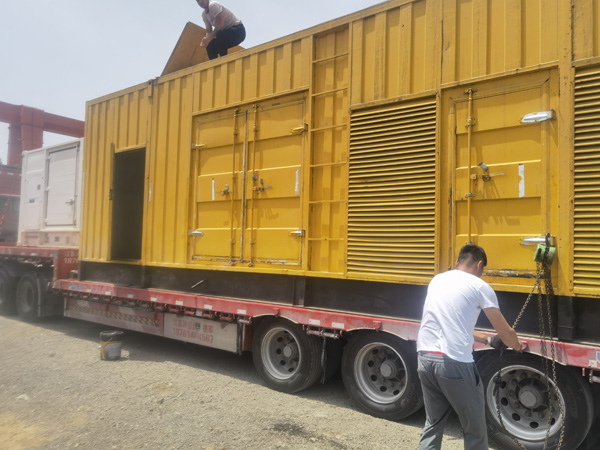 岫岩除了负载情况和发动机维护，还有哪些因素会影响 200kw 柴油发电机的油耗？